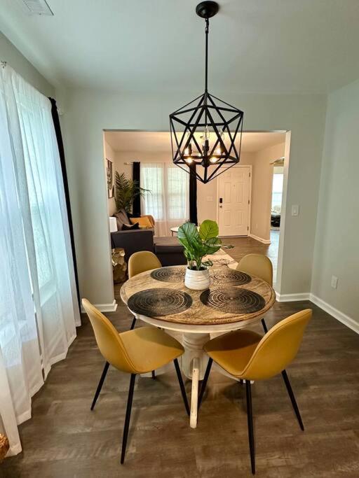 Cozy And Luxury Home Raleigh Ngoại thất bức ảnh