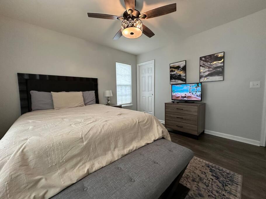 Cozy And Luxury Home Raleigh Ngoại thất bức ảnh