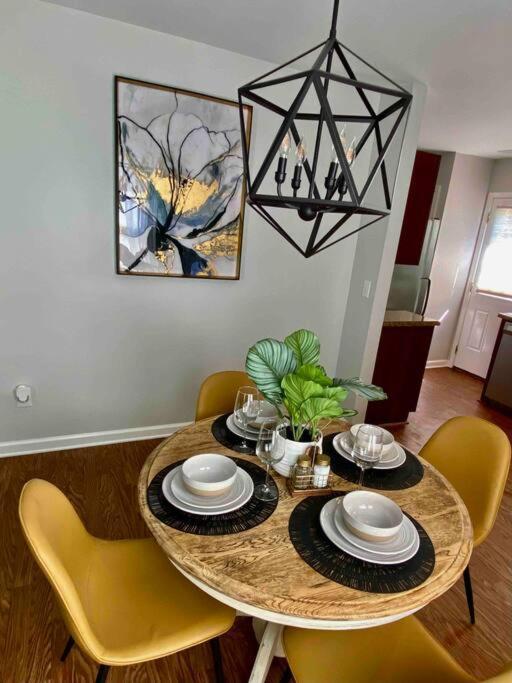 Cozy And Luxury Home Raleigh Ngoại thất bức ảnh