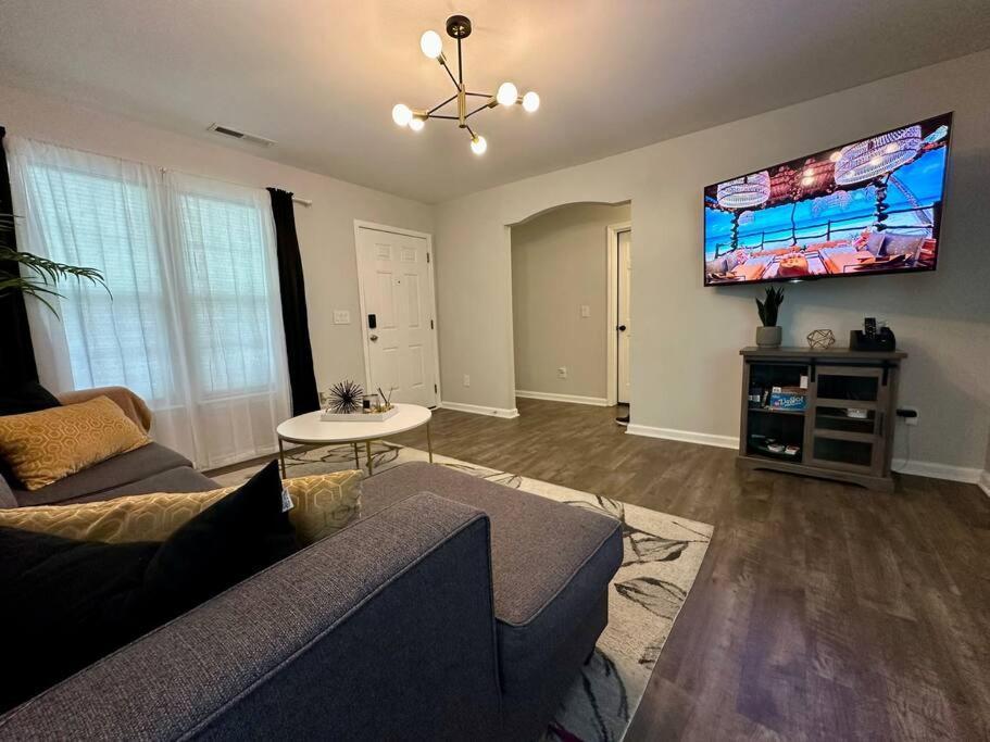 Cozy And Luxury Home Raleigh Ngoại thất bức ảnh