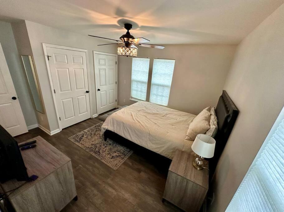 Cozy And Luxury Home Raleigh Ngoại thất bức ảnh