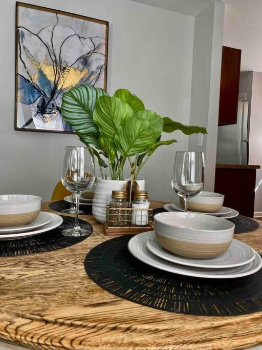 Cozy And Luxury Home Raleigh Ngoại thất bức ảnh