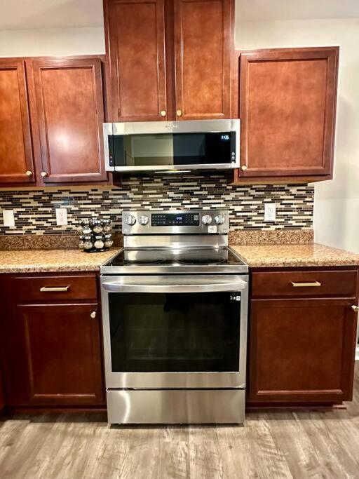 Cozy And Luxury Home Raleigh Ngoại thất bức ảnh