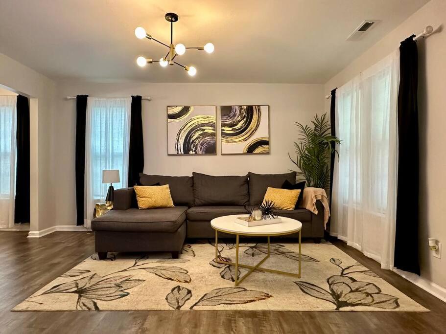 Cozy And Luxury Home Raleigh Ngoại thất bức ảnh